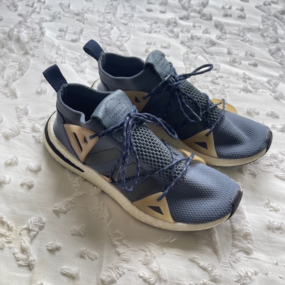 Adidas Sneakers Size 8.5 Women’s